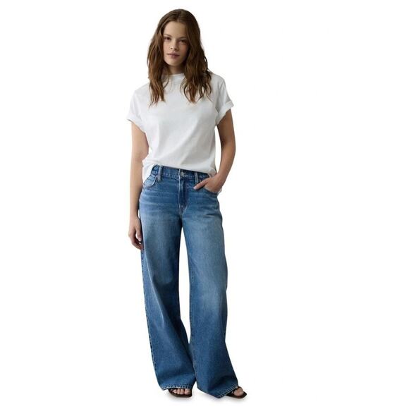 American Eagle Low Rise Ultra Wide Leg Jeans - Picture 1 of 9